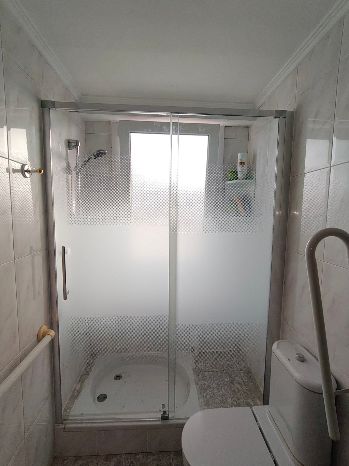 Instalación de Mampara de Ducha Frontal