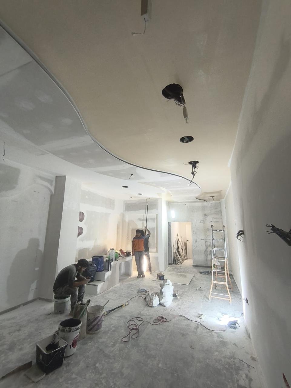 Reforma Integral de Local Comercial para Salón de Belleza con Instalación de Mobiliario en Pamplona - Imagen 14